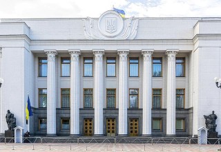 乌官员：为准备及组织大选 乌克兰需至少60日全面停火