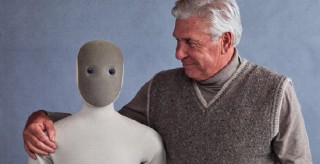 OpenAI的家务机器人售价2万美元｜直击CES