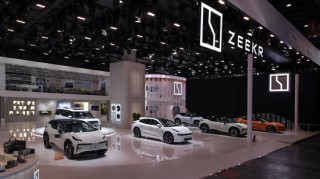 吉利汽车拟溢价13.6%私有化极氪：持续推动汽车业务整合，回归一个「吉利」