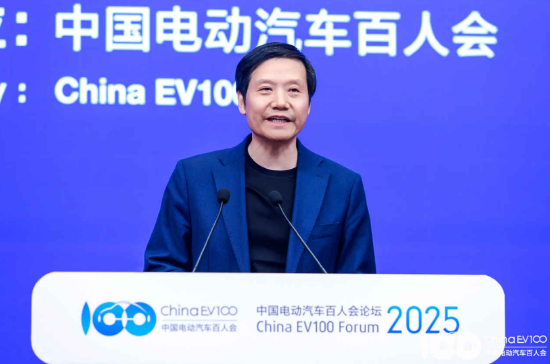 雷军：赢了保时捷，人家约我们下个赛道见  第1张