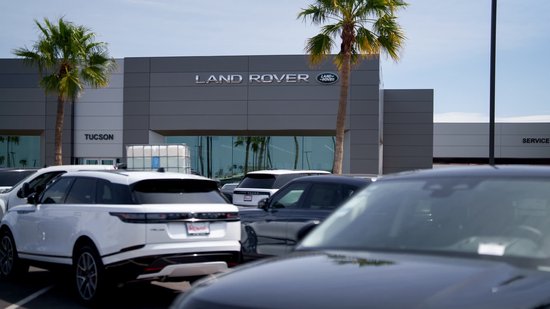 英国汽车制造商捷豹路虎因特朗普关税暂停向美国发货 第1张 英国汽车制造商捷豹路虎因特朗普关税暂停向美国发货 第1张