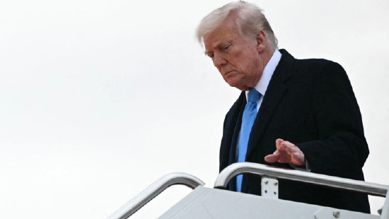 白宫否认特朗普考虑暂停关税90天的报道：“假新闻”  第1张