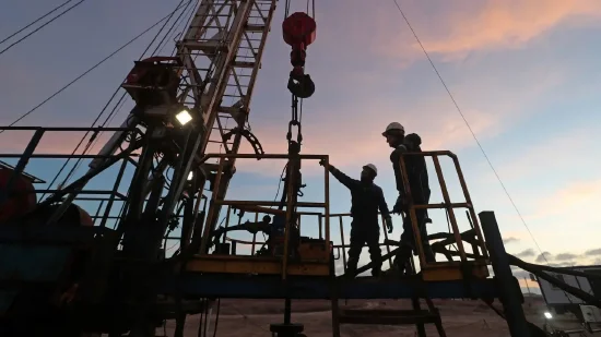 美国WTI原油周五收高2.4% 石油市场继续关注特朗普关税  第2张