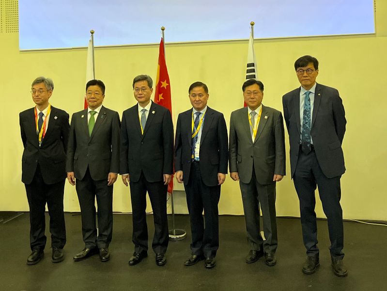 中国人民银行行长潘功胜出席并主持东盟与中日韩财长和央行行长会 第2张 中国人民银行行长潘功胜出席并主持东盟与中日韩财长和央行行长会 第2张