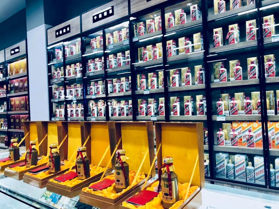 茅台的无奈:为何不得不保卫2000元 第2张 茅台的无奈:为何不得不保卫2000元 第2张