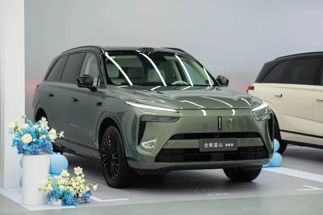 蓝山焕新版上市!魏建军:不会放弃魏牌 第2张 蓝山焕新版上市!魏建军:不会放弃魏牌 第2张