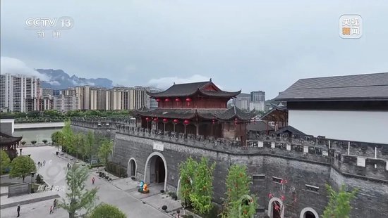 耗资24亿的古城,四年累计亏损超10亿!曝光后张家界市委书记、市长表态 第4张 耗资24亿的古城,四年累计亏损超10亿!曝光后张家界市委书记、市长表态 第4张