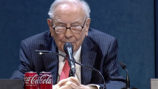 巴菲特或于第三季度再次减持伯克希尔持有的苹果股票  第1张