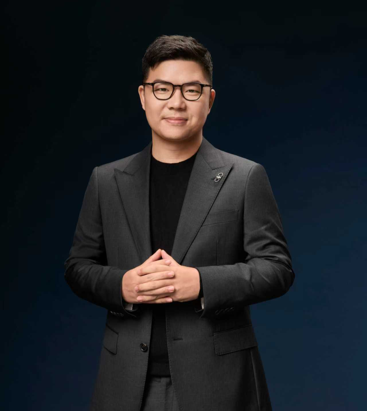 官宣！赵长江加盟智界汽车，放言鸿蒙智行首款MPV“三年内无对手”，V9要冲击50万元级高端市场  第1张