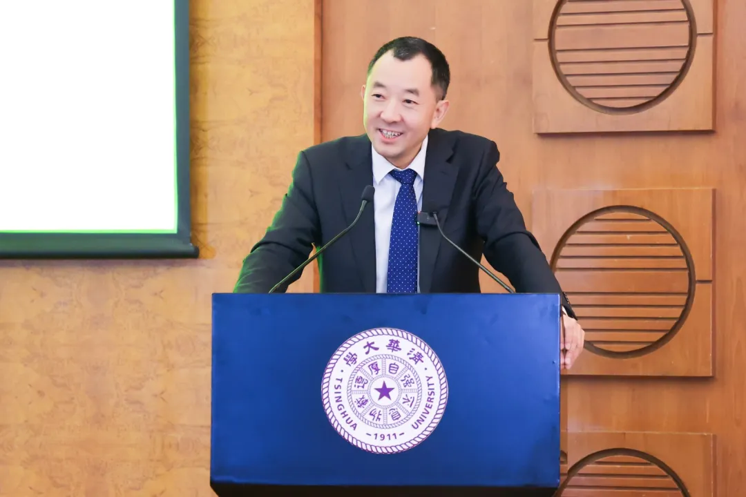 知名公益人陈行甲在基金会年薪超70万引发争议,基金会回应 第1张 知名公益人陈行甲在基金会年薪超70万引发争议,基金会回应 第1张