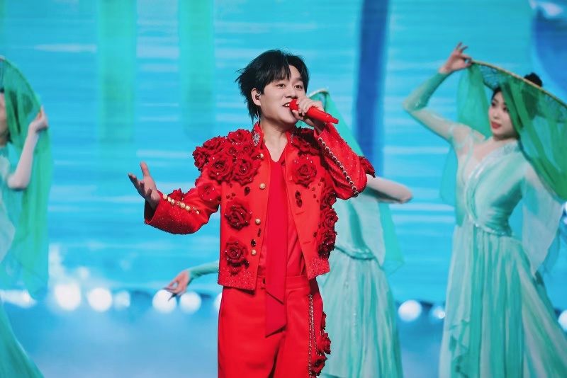 洛琦三度加盟湖南卫视春晚 引爆16亿流量成“跨屏宠儿” 第1张 洛琦三度加盟湖南卫视春晚 引爆16亿流量成“跨屏宠儿” 第1张