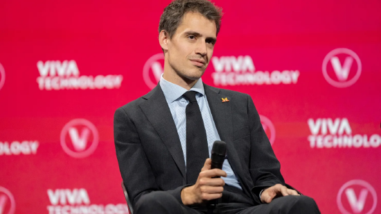 法国Mistral AI CEO 称:超50%的企业软件可能被AI替代 第1张 法国Mistral AI CEO 称:超50%的企业软件可能被AI替代 第1张