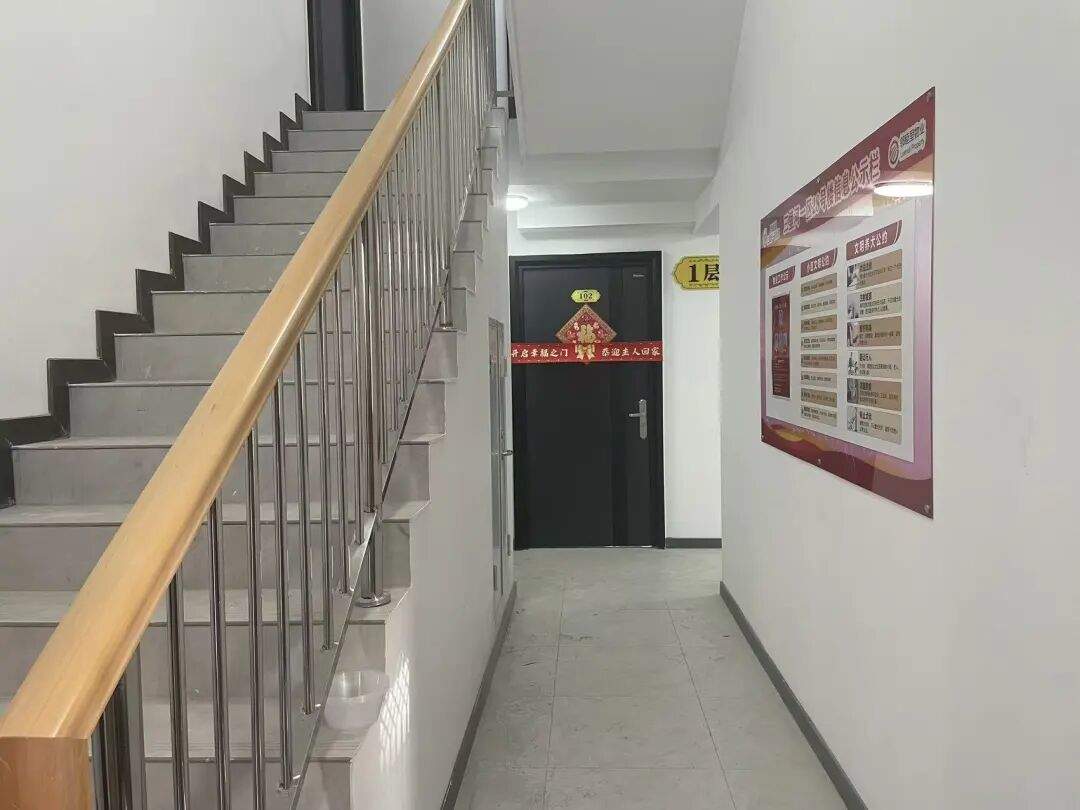 北京一栋老楼原拆原建，不到6个月新房交付！业主负担成本几十万元，60多平现在挂出1200万元  第2张