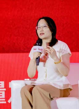 12天闪电履新!千亿ETF“一姐”胡洁挥别华宝基金,火速加盟天弘基金 第3张 12天闪电履新!千亿ETF“一姐”胡洁挥别华宝基金,火速加盟天弘基金 第3张