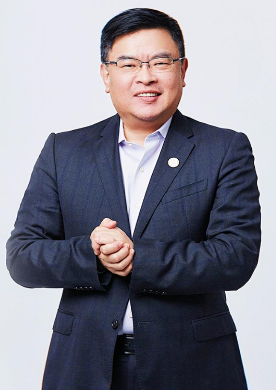 梅向荣自首，其妹梅亚萍“代理人”现身接待点，传达两套偿付方案！实探上海办公地：大批员工也深陷投资泥潭  第1张